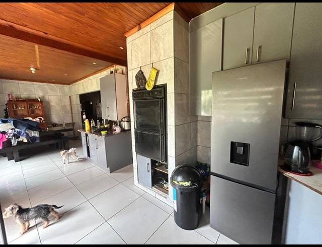 3 BEDROOM HOUSE FOR SALE IN DERSLEY